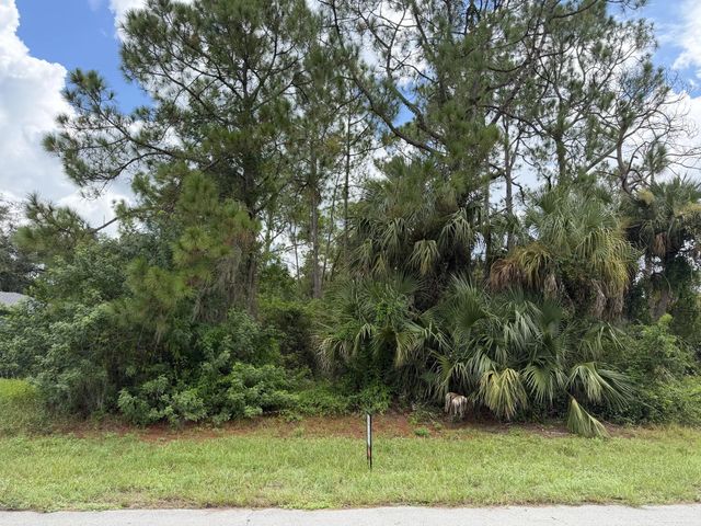 8008 Windswept Circle, LaBelle