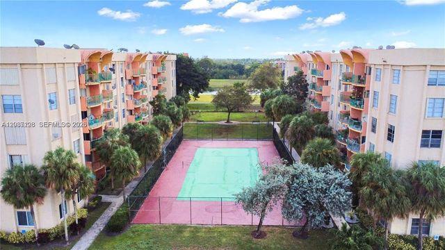 3 of 27 - 9310 Fontainebleau Boulevard #606, Miami, FL