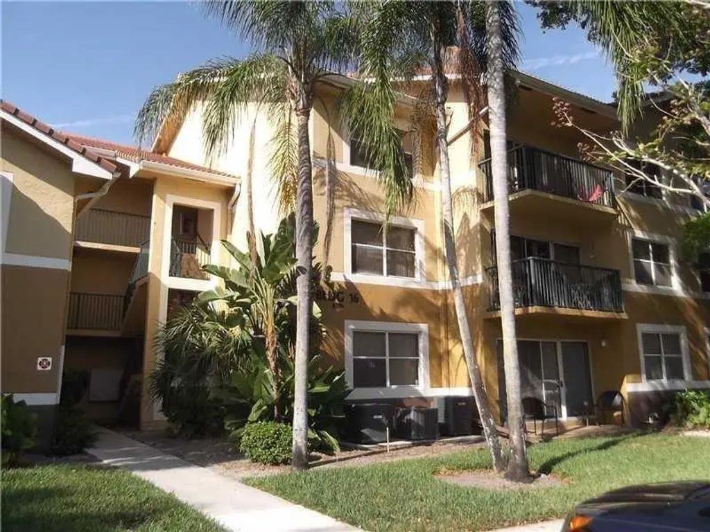 8701 Wiles Road #204, Coral Springs