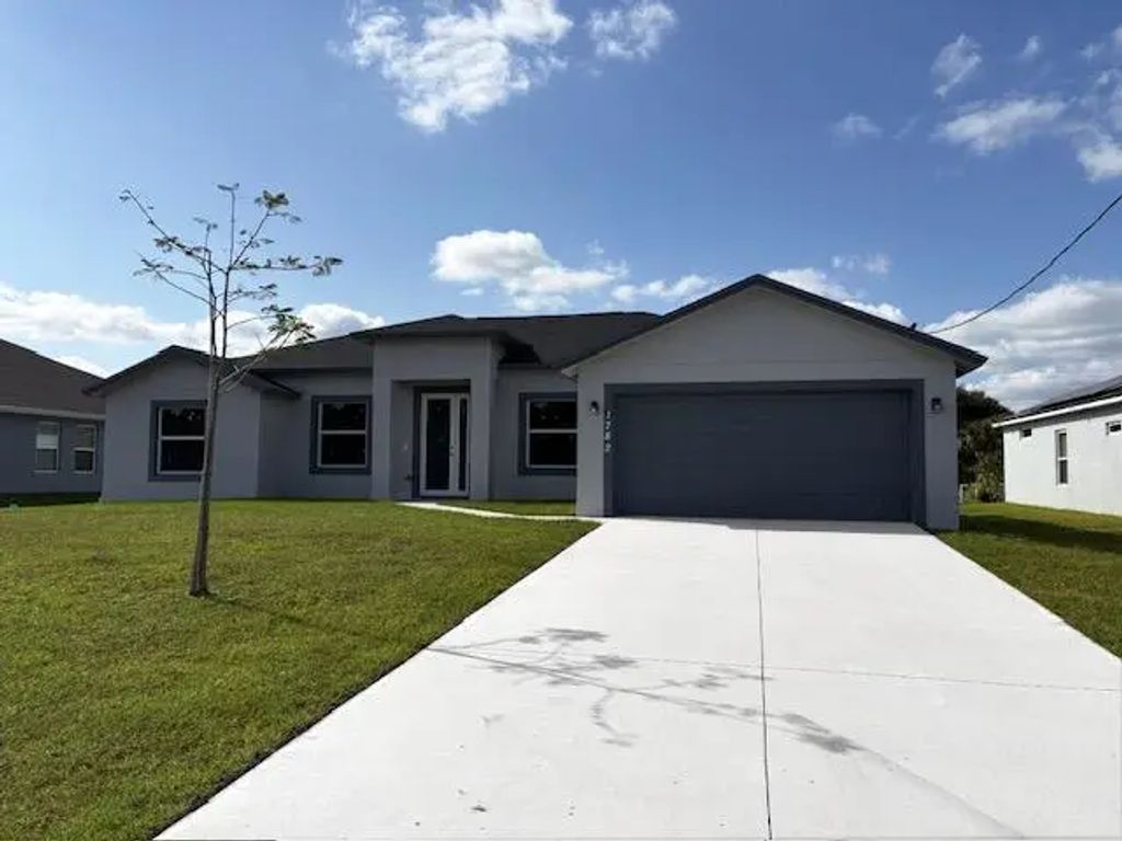 1782 Hallendale Avenue Sw, Palm Bay