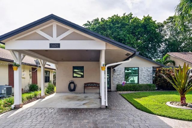 5609 Sw 97th Terrace, Cooper City