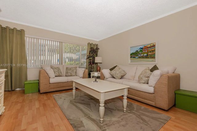 330 Se 2nd Street #101h, Hallandale Beach