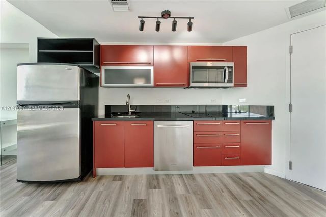 5 of 12 - 253 Ne 2nd Street #630, Miami, FL