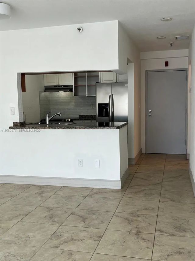 5 of 15 - 677 Ne 24 Th #704, Miami, FL