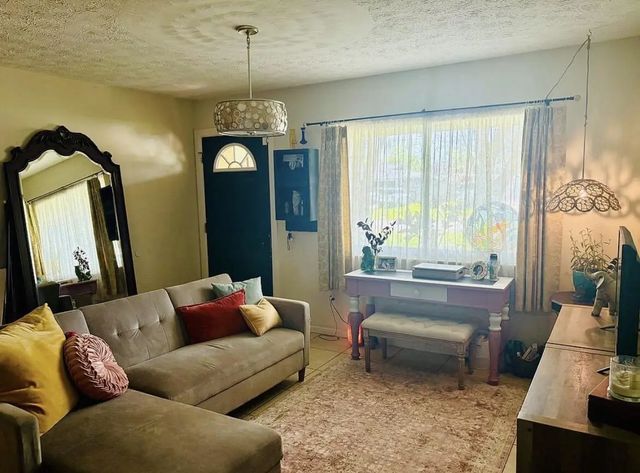 4 of 15 - 4702 Myrtle Drive, Fort Pierce, FL