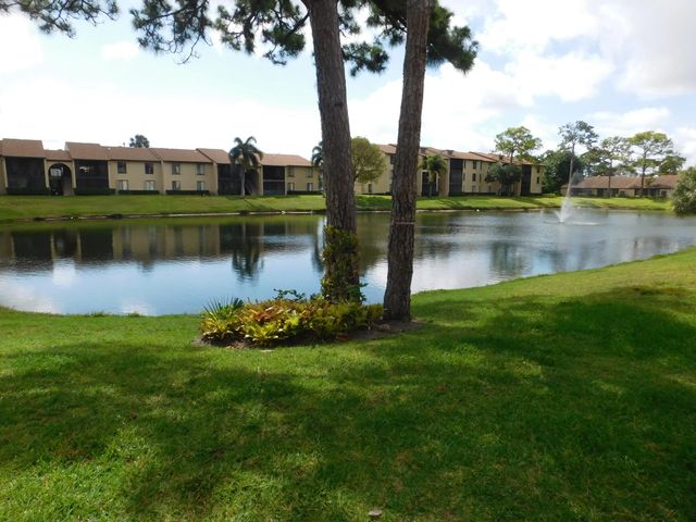 3 of 18 - 627 Sea Pine Way #a2, Greenacres, FL