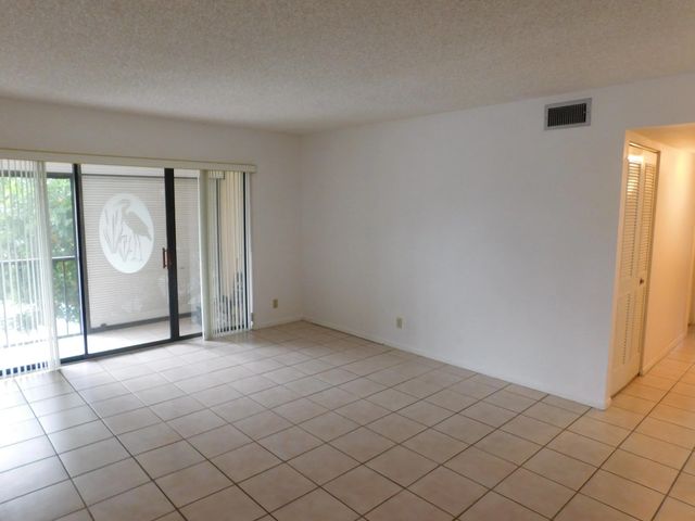 5 of 18 - 627 Sea Pine Way #a2, Greenacres, FL