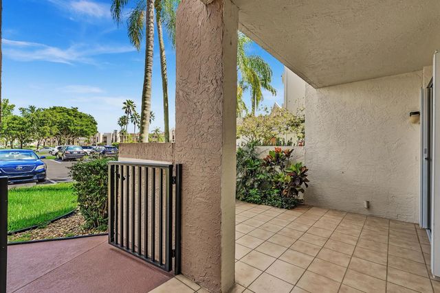 4 of 74 - 7216 Fairfax Drive #109, Tamarac, FL