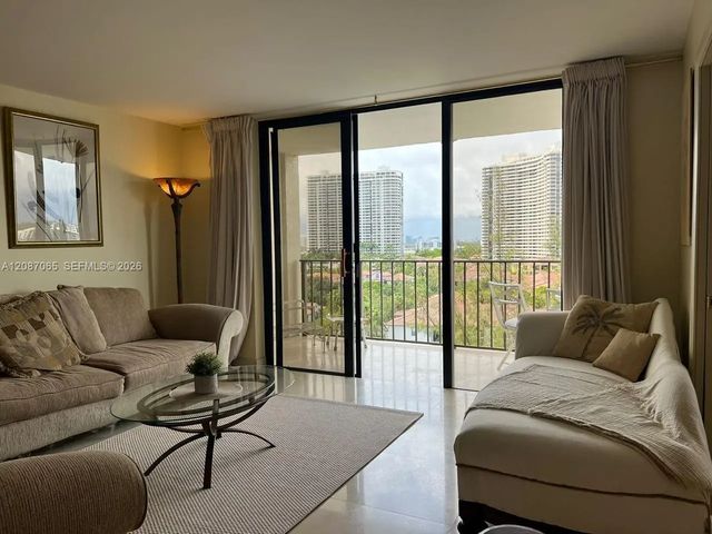 2 of 29 - 18151 Ne 31st Court #1005, Aventura, FL