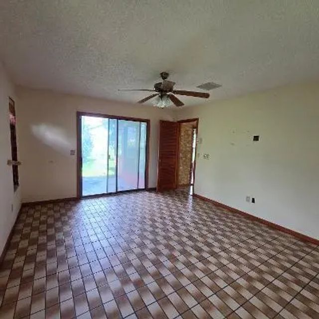 5 of 16 - 1400 Se Ladner Street Se, Port St. Lucie, FL