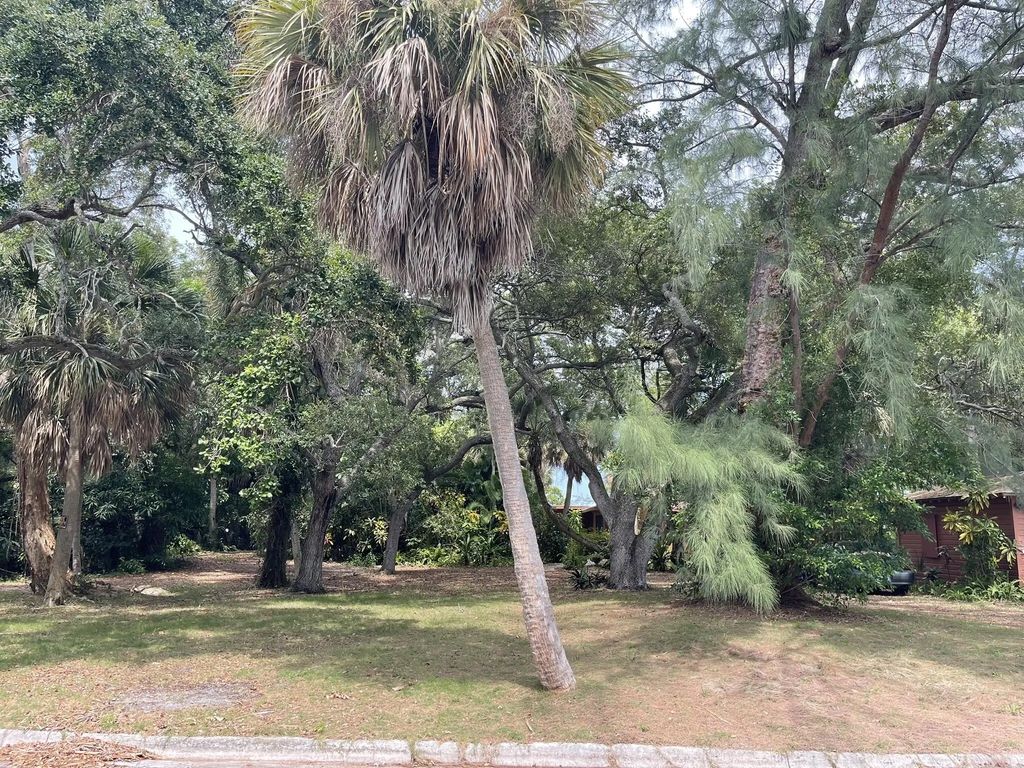 806 S Lakeside Drive, Lake Worth Beach