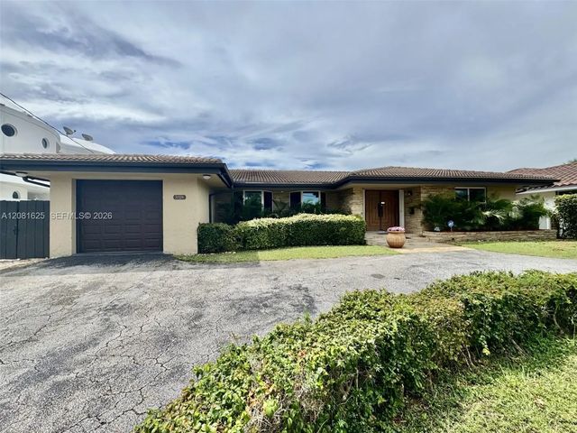 2 of 36 - 3324 Ne 167th Street, North Miami Beach, FL