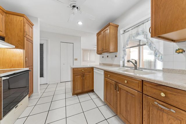 4 of 22 - 2070 Sw 13th Terrace, Boynton Beach, FL
