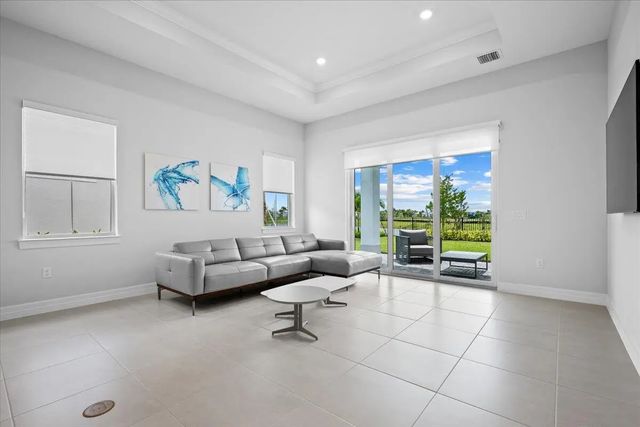10571 Northbrook Circle, Palm Beach Gardens