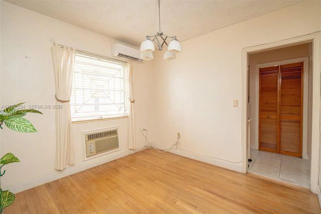 5 of 30 - 637 Sw 11th Street #6w, Miami, FL