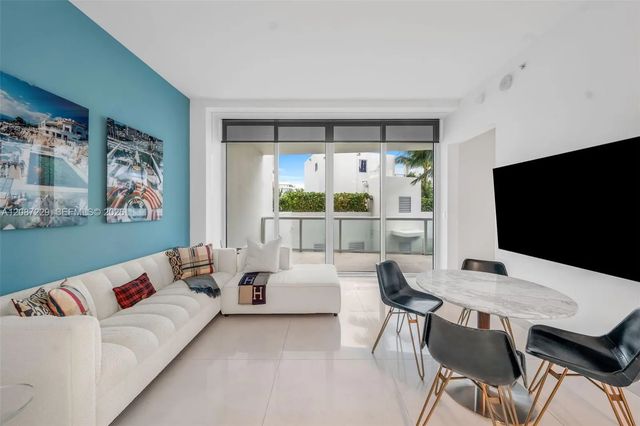 2 of 19 - 50 S Pointe Drive #514, Miami Beach, FL