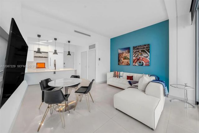 3 of 19 - 50 S Pointe Drive #514, Miami Beach, FL