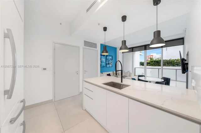 5 of 19 - 50 S Pointe Drive #514, Miami Beach, FL