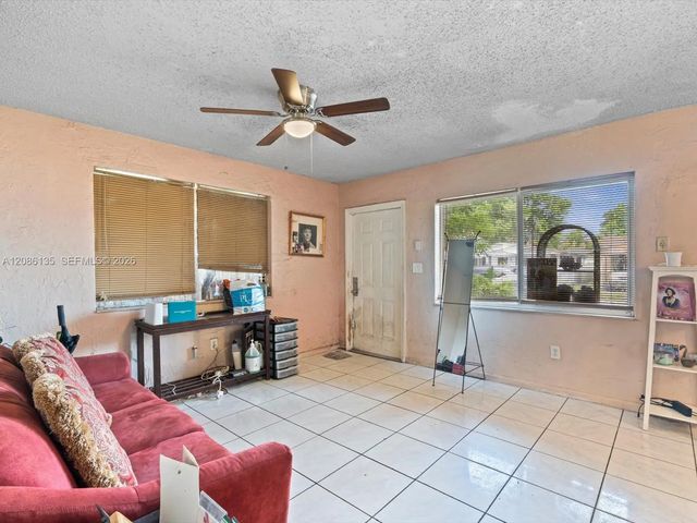4 of 26 - 2118 Nw 47th Street, Miami, FL
