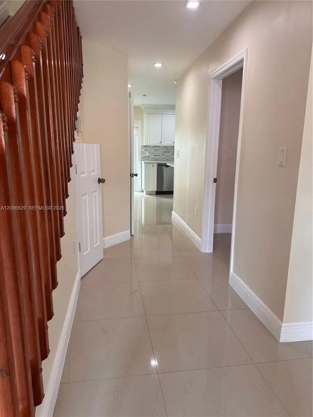 4 of 25 - 7075 Nw 173rd Drive #1406, Hialeah, FL