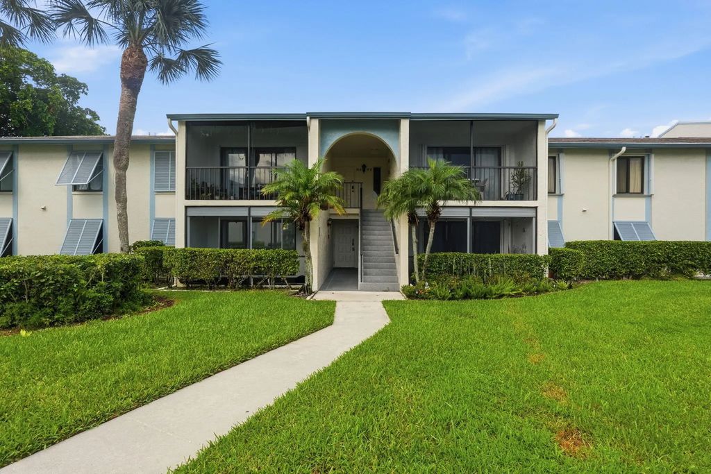 1104 Green Pine Boulevard #g1, West Palm Beach