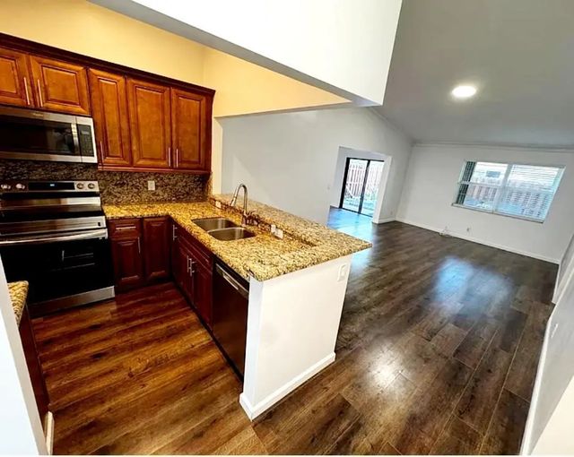 4 of 21 - 904 Nw 50th Court, Deerfield Beach, FL