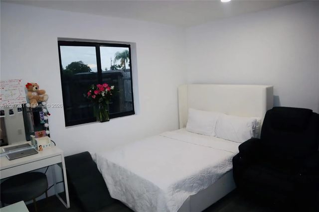 5 of 18 - 14643 Sw 104th Avenue, Miami, FL