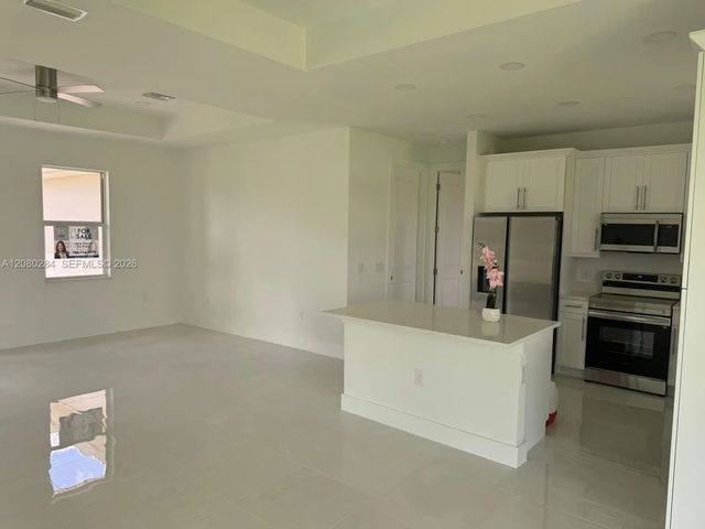 4 of 16 - 2044 Crawford Avenue N, Lehigh Acres, FL