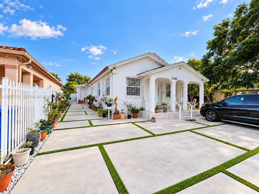 2378 Nw 33rd Street #2378, Miami