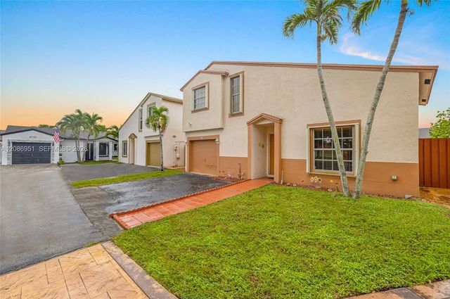 3 of 28 - 6746 Nw 199th Street, Hialeah, FL