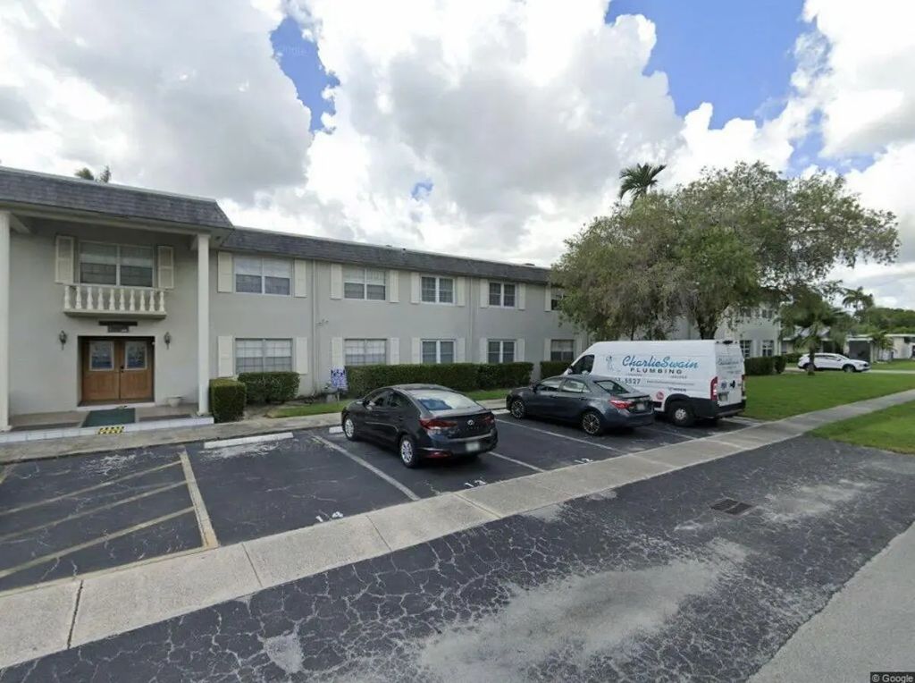 1560 Mckinley Street #111w, Hollywood