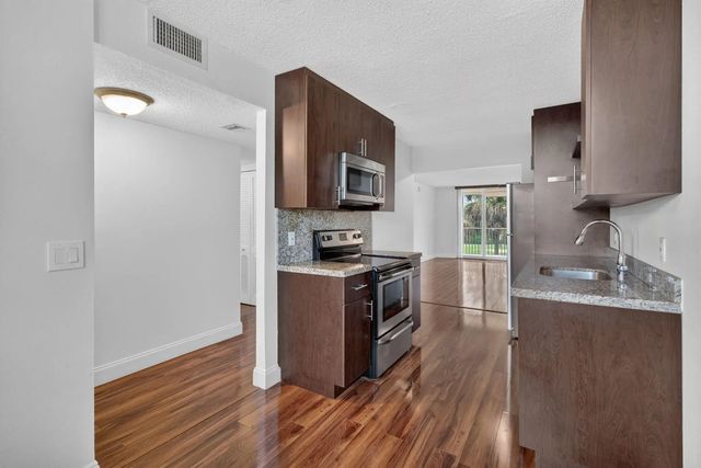 3 of 26 - 250 Jacaranda Drive #411, Plantation, FL