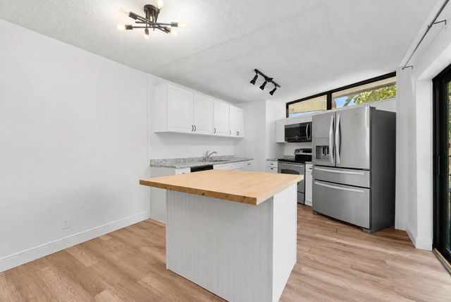 5 of 23 - 3750 Victoria Drive, West Palm Beach, FL