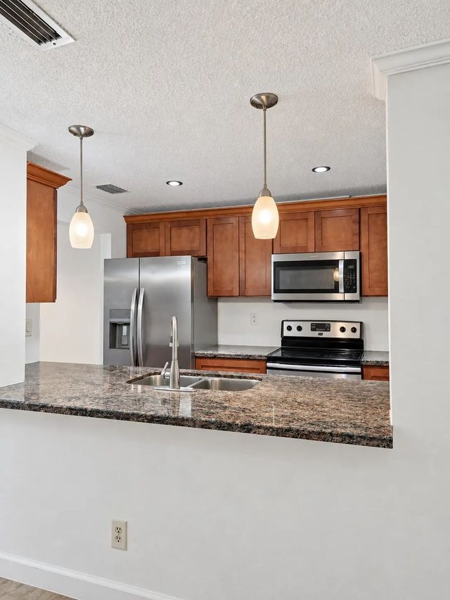 5 of 25 - 838 Nw 82nd Avenue #2, Plantation, FL