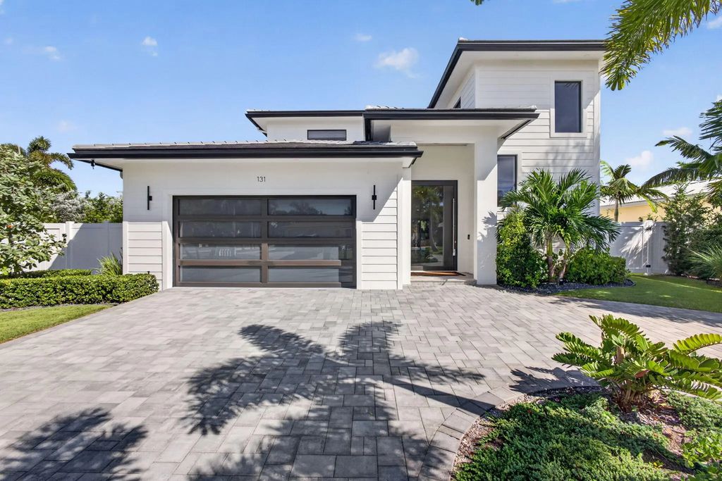 131 Edwards Lane, Palm Beach Shores