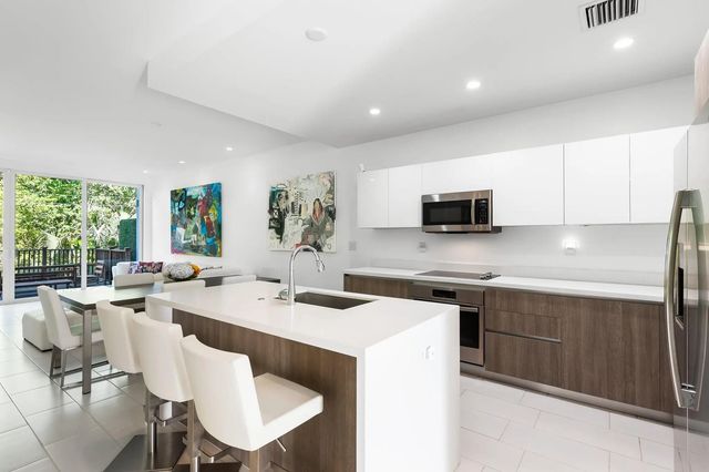 4 of 36 - 2477 Ne 135th Street, North Miami, FL