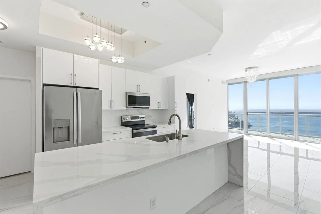 888 Biscayne Boulevard #4904, Miami