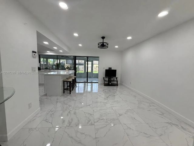 3 of 25 - 2204 Cherokee Trail, Brandon, FL