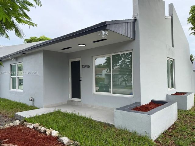 2 of 27 - 13916 Sw 56th Lane, Miami, FL