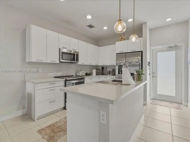 2 of 41 - 8201 Nw 41st Street #d-205, Doral, FL