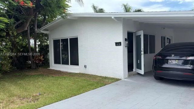 1018 Ne 7th Street, Hallandale Beach