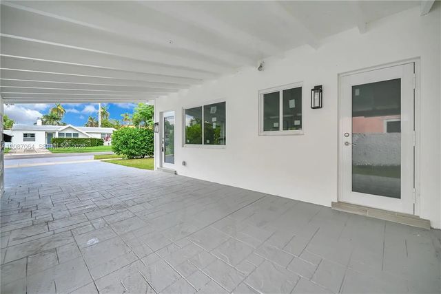 1018 Ne 7th Street, Hallandale Beach