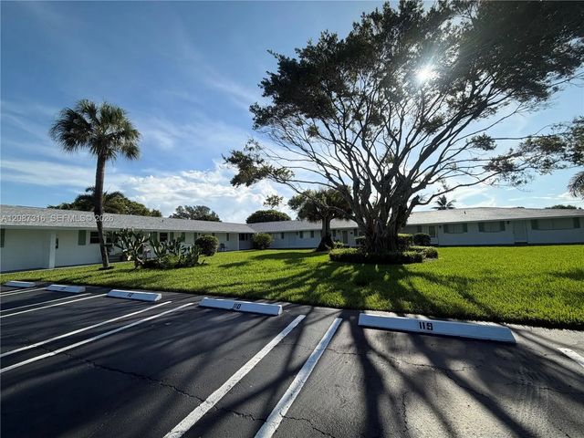400 Sw Golfview Terrace #112, Boynton Beach