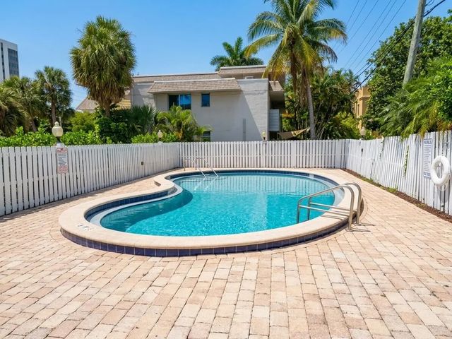 2 of 10 - 2555 Ne 11th Street #303, Fort Lauderdale, FL