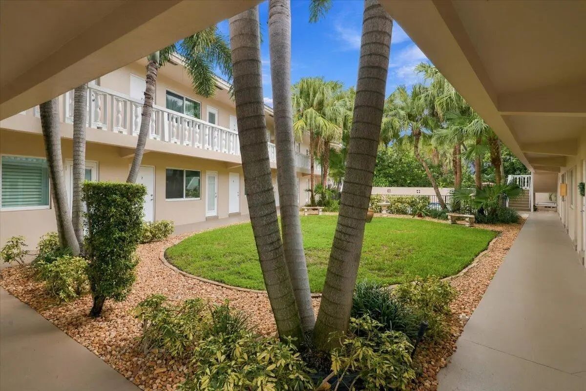 2110 Ne 39th Street #8b, Fort Lauderdale