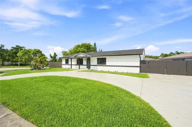 2 of 51 - 1707 S Curlew Lane, Homestead, FL
