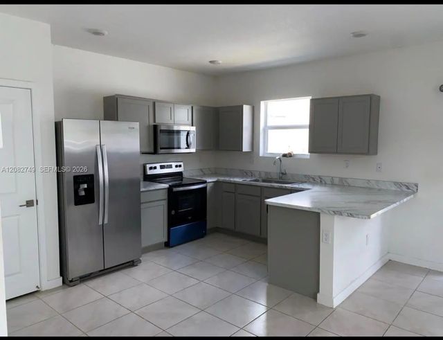 2 of 10 - 1816 Se 9th Avenue, Homestead, FL