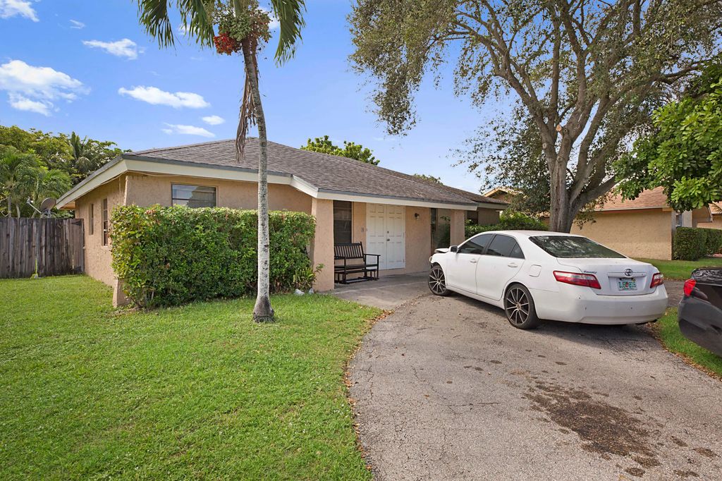 1204 Sw 74th Avenue, North Lauderdale