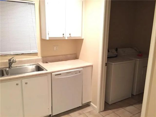 5 of 14 - 1204 Sw 74th Avenue, North Lauderdale, FL