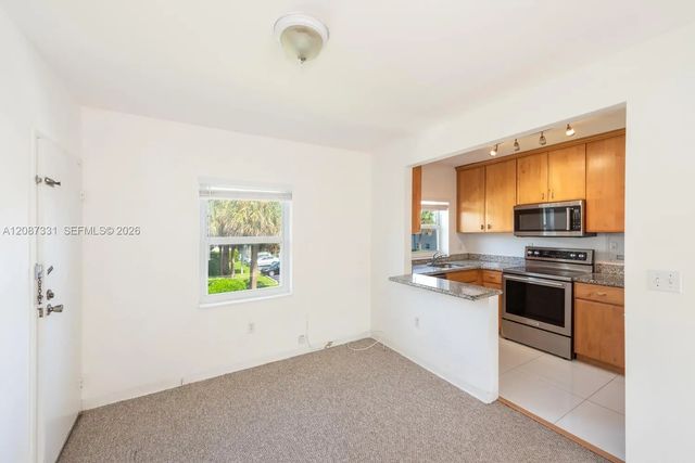 5 of 17 - 5471 Sw 78th Street #16d, Miami, FL